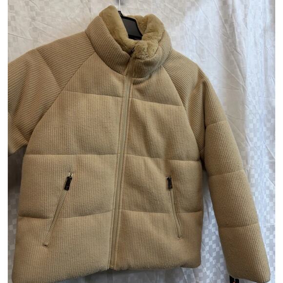 Tahari Women’s Size XL Beige Camel Puffer Jacket Sherpa Collar - Picture 3 of 7